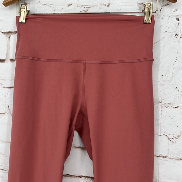 lululemon athletica “Wunder Under High Rise Tight 28”, Size 8 - Picture 8 of 11